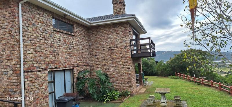 6 Bedroom Property for Sale in Groot Brakrivier Central Western Cape